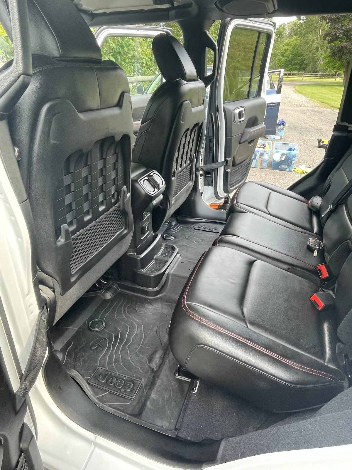 Detailed Jeep Wrangler rear interior